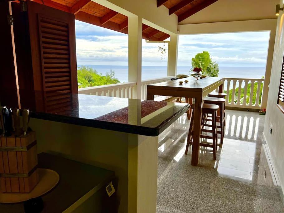 Hilltop South - Villa Bougainville Takamaka Exterior foto
