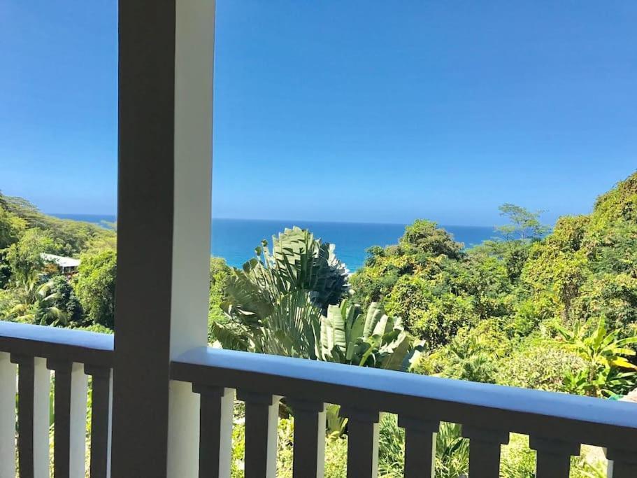 Hilltop South - Villa Bougainville Takamaka Exterior foto